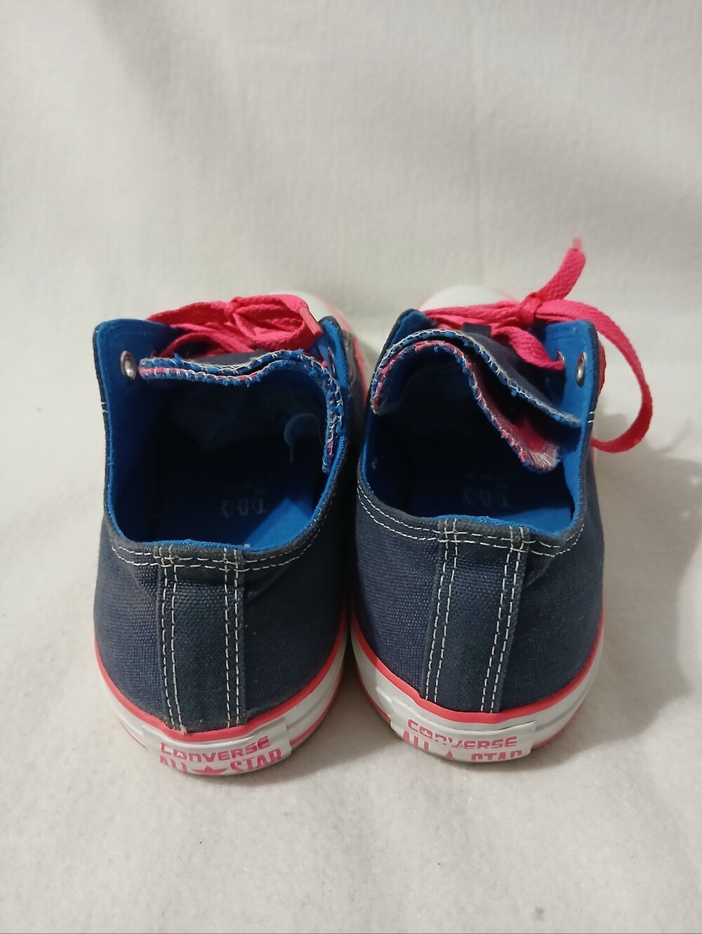 Converse  Classic Navy Canvas Low-Top Sneakers with Pink Accents Unisex W10/M8 - Picture 4 of 11